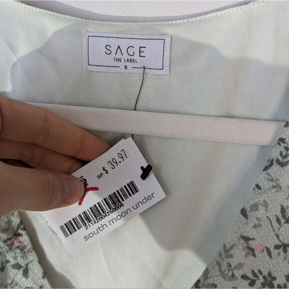 Sage The Label Floral Button Down Smocked Blouse Top Women's Size Small NWT - Picture 4 of 4